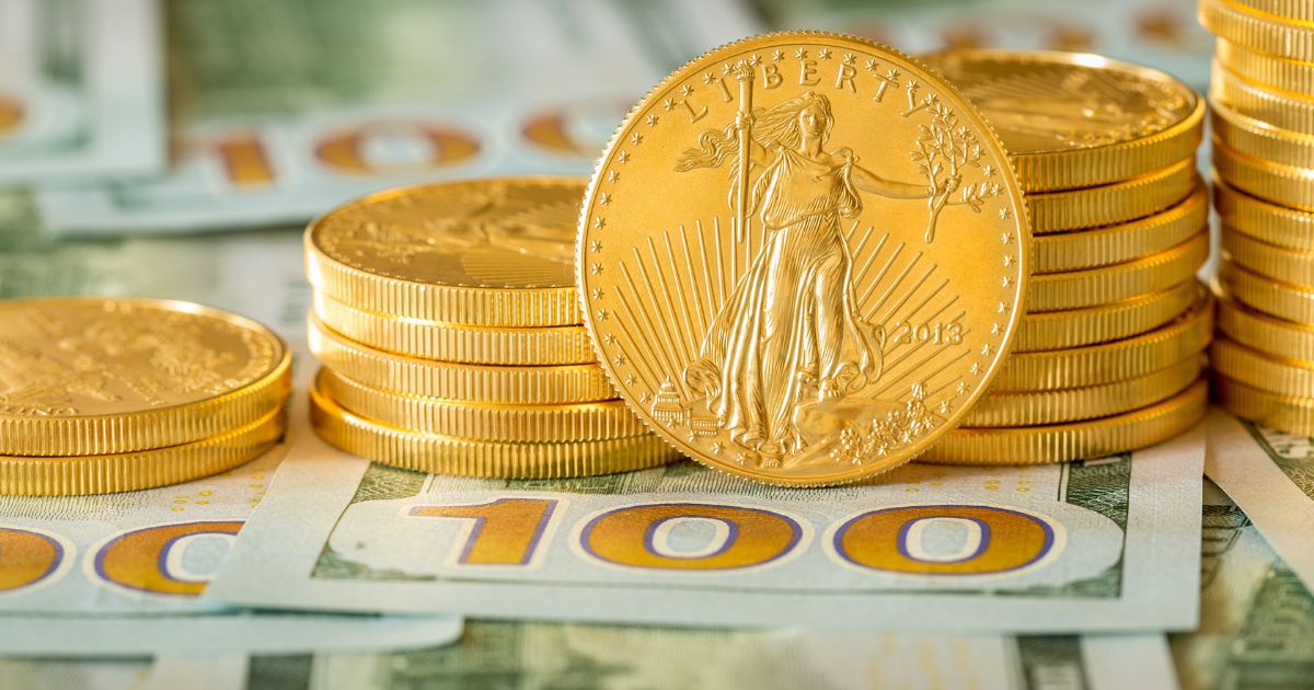 Gold Value Leaps Obstacles Despite USD Surge, Anticipating Federal Reserve Actions